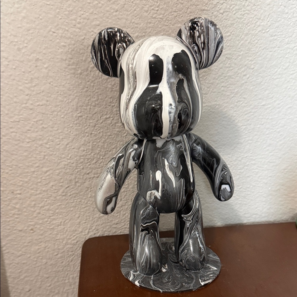 Abstract Black and White Bear Figurine (DIY)